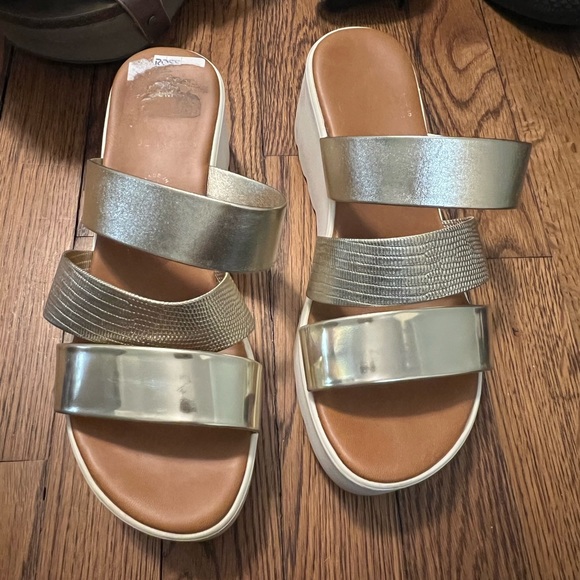 Sandals - Picture 2 of 2